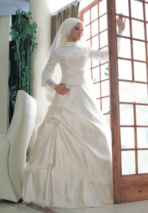 كيف تختاري فستان زفاف يخفي عيوب جسمك
